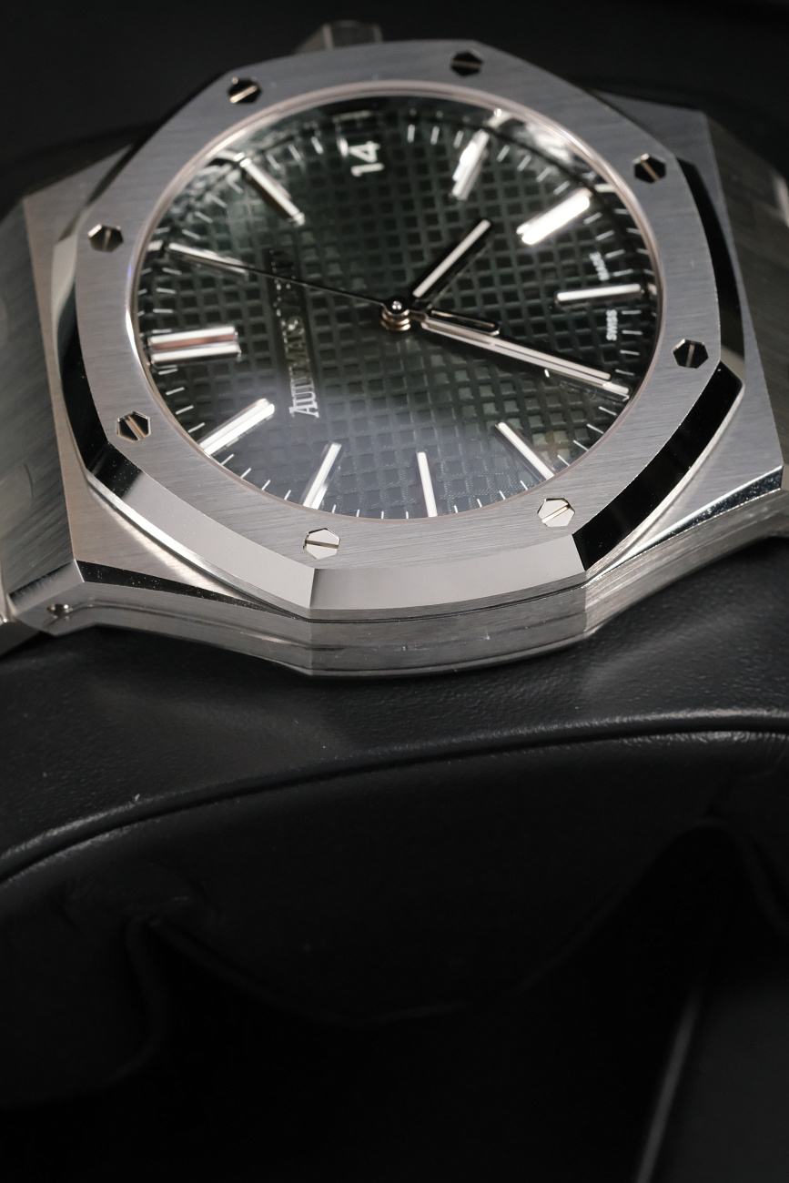 Часы Audemars Piguet  Royal Oak Selfwinding 50Th Anniversary «50-ЛЕТНИЙ ЮБИЛЕЙ»  15510ST.OO.1320ST.04
