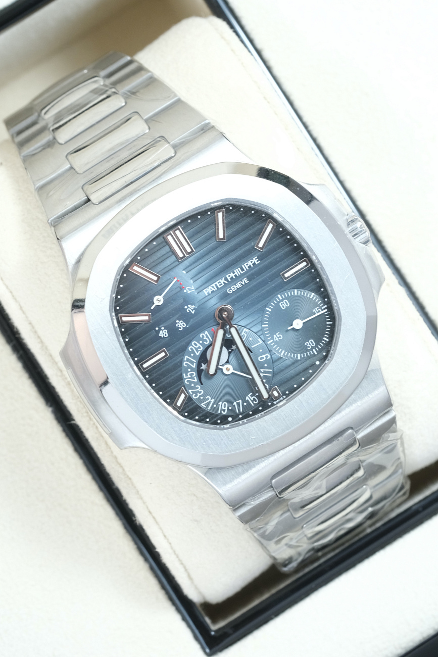 Часы Patek Philippe  Nautilus 5712 Steel  5712/1A-001
