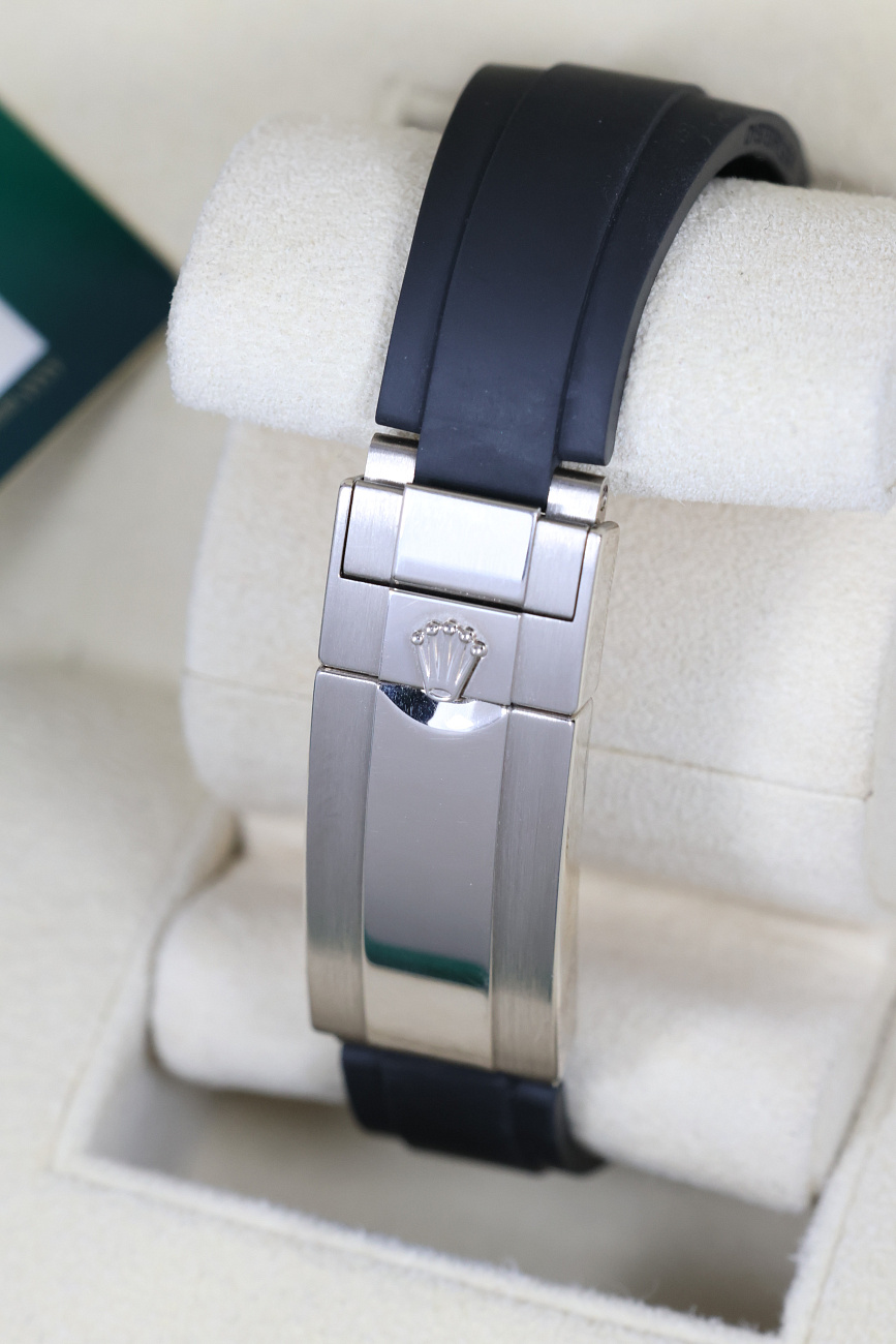Часы Rolex  Oyster Perpetual Yacht-Master 42 Mm 18K White Gold  226659