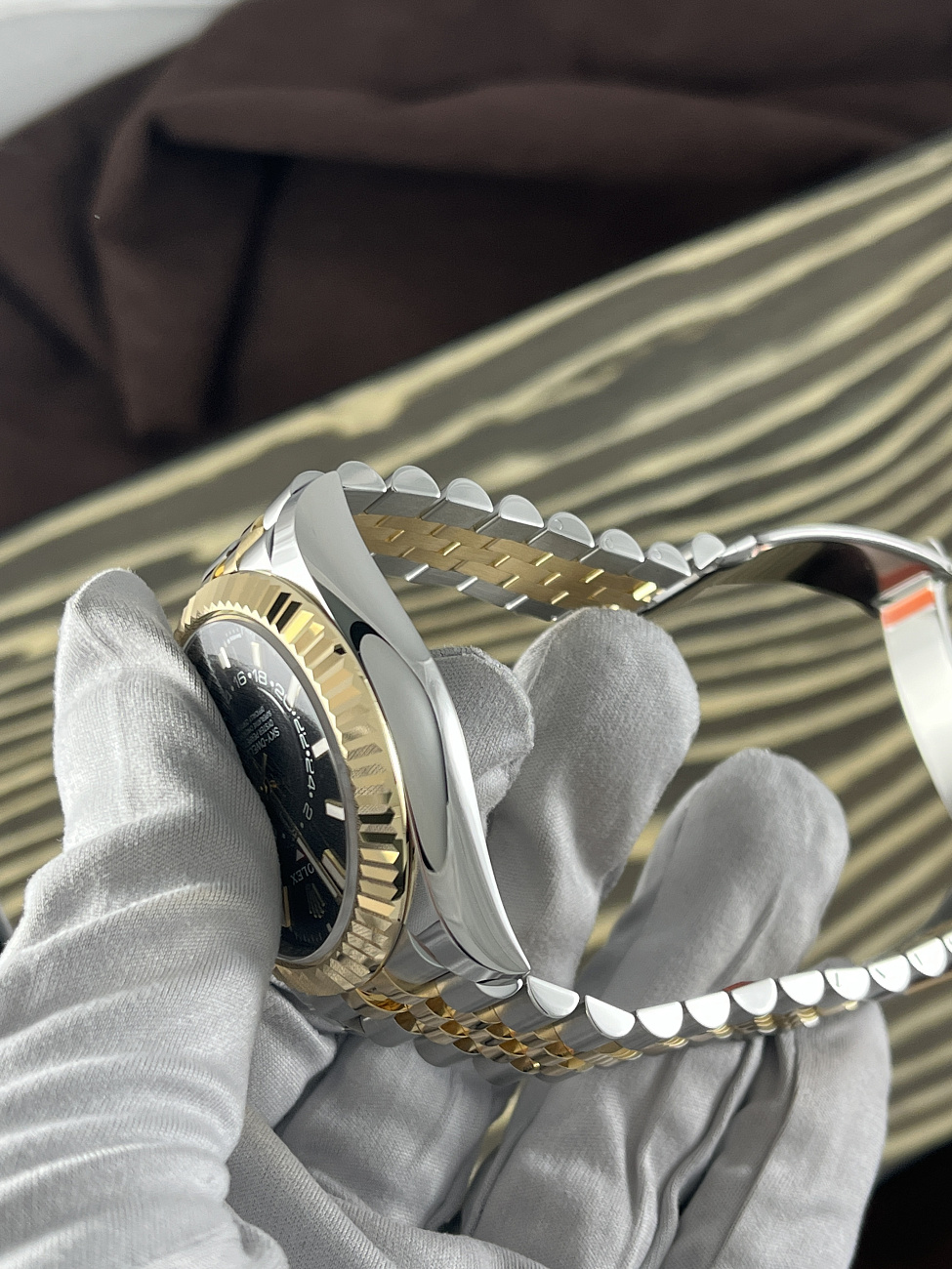 Часы Rolex  Sky-Dweller 42Mm Steel And Yellow Black Dial  336933