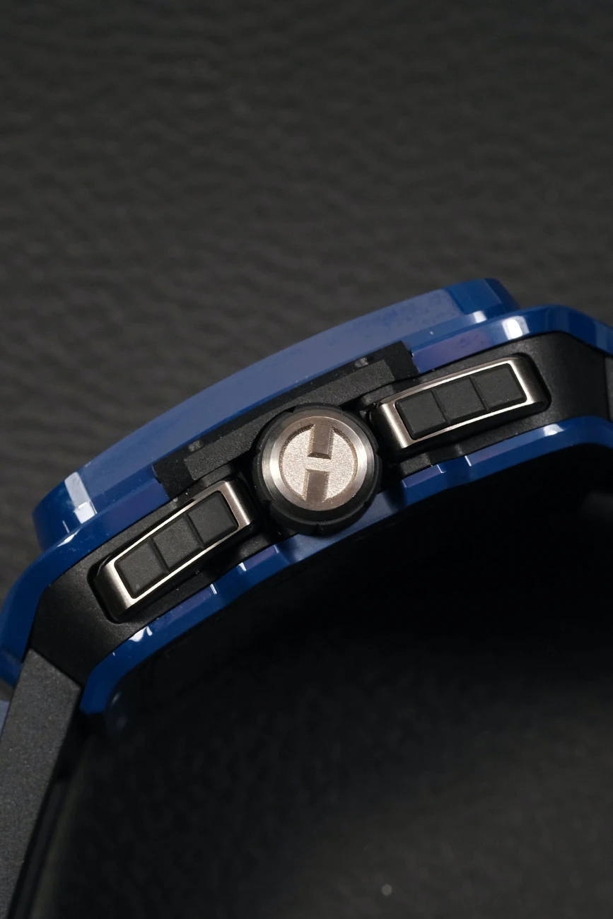 Часы Hublot  Square Bang Unico Blue Ceramic  821.EX.5170.RX
