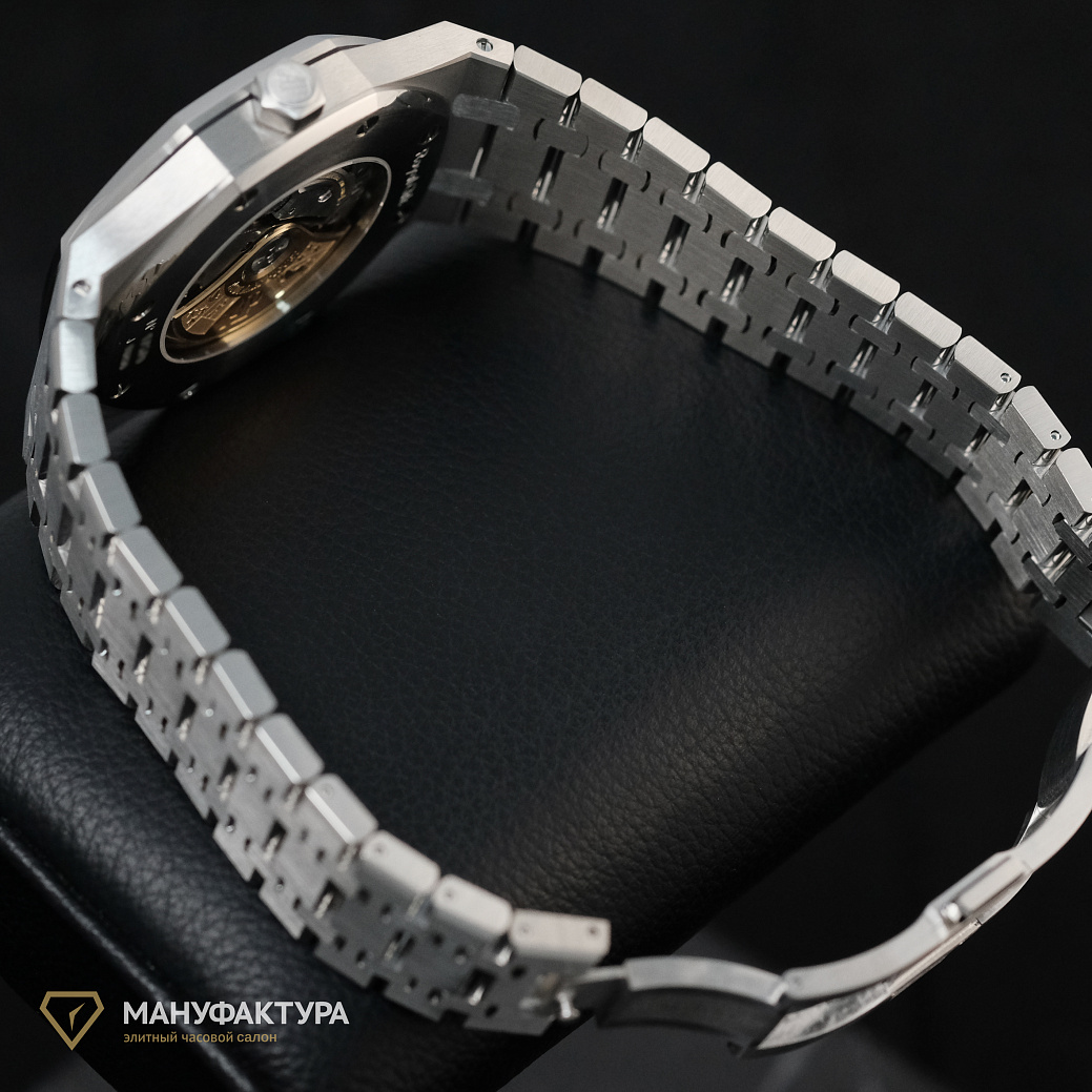 Часы Audemars Piguet  Royal Oak Selfwinding 41Mm Black Dial  15400ST.OO.1220ST.01