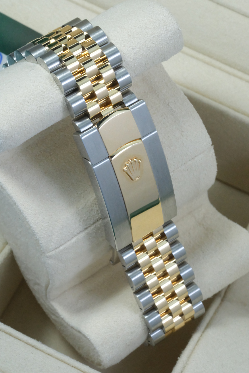 Часы Rolex  Datejust 36 Steel Yellow Gold Green Dial  m126233-0025