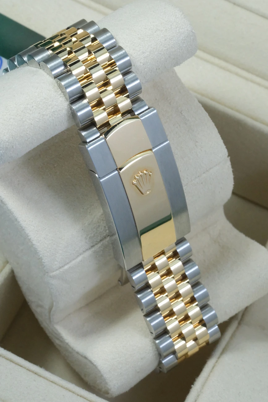 Часы Rolex  Datejust 36 Steel Yellow Gold Green Dial  m126233-0025