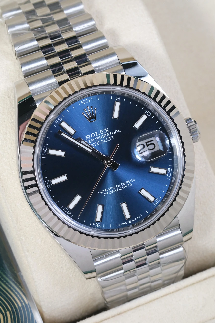 Часы Rolex  Oyster Perpetual Datejust 41 mm Blue Dial  126334