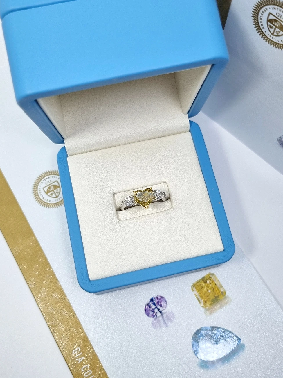 Украшение GIA  Кольцо с бриллиантом 2,28 ct. FBY/VS2   