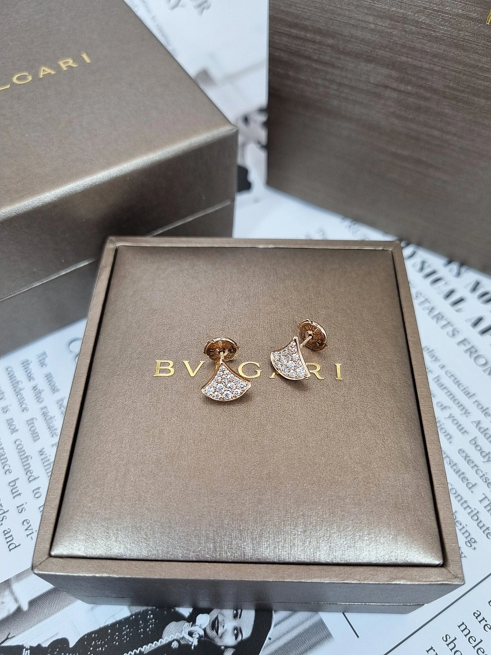 Украшение Bvlgari  Divas’ Dream Earrings 361665  361665 