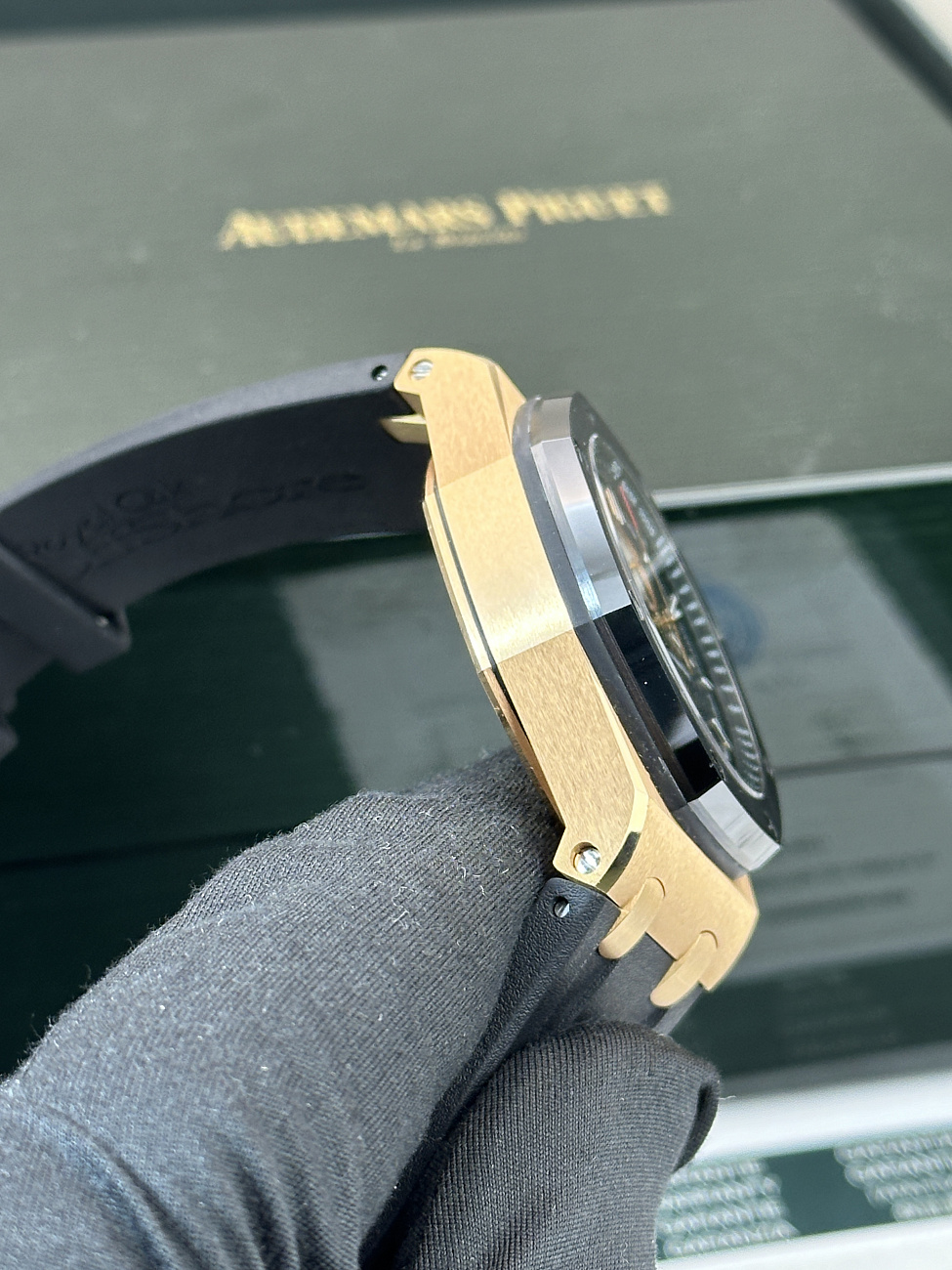 Часы Audemars Piguet  Royal Oak Offshore Rose Gold  26400RO.OO.A002CA.01