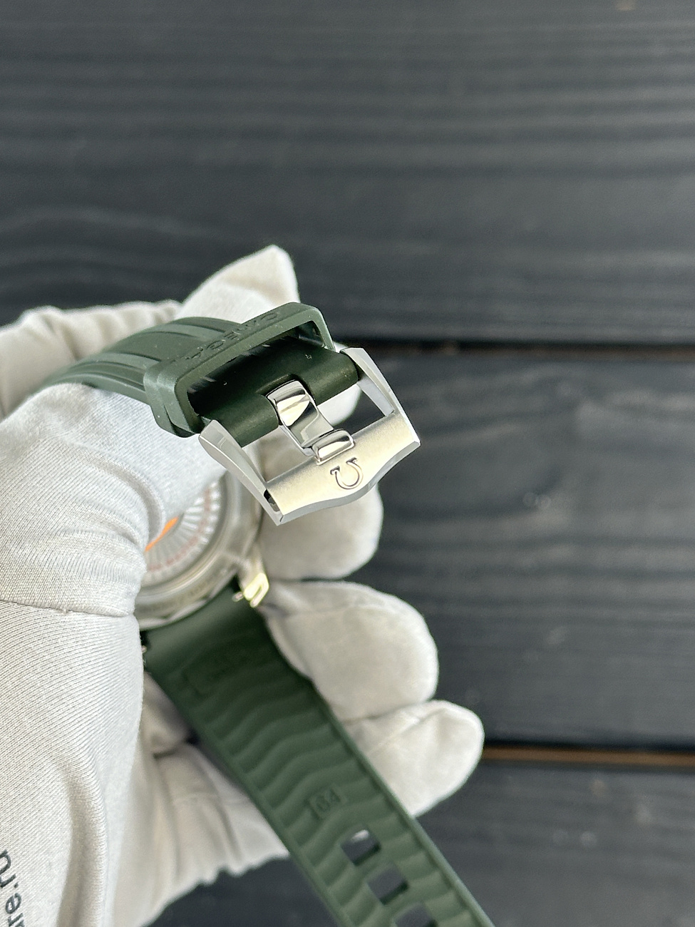 Часы Omega  Seamaster Diver 300M Co‑Axial Master Chronometer 42 Mm Green Dial  210.32.42.20.10.001