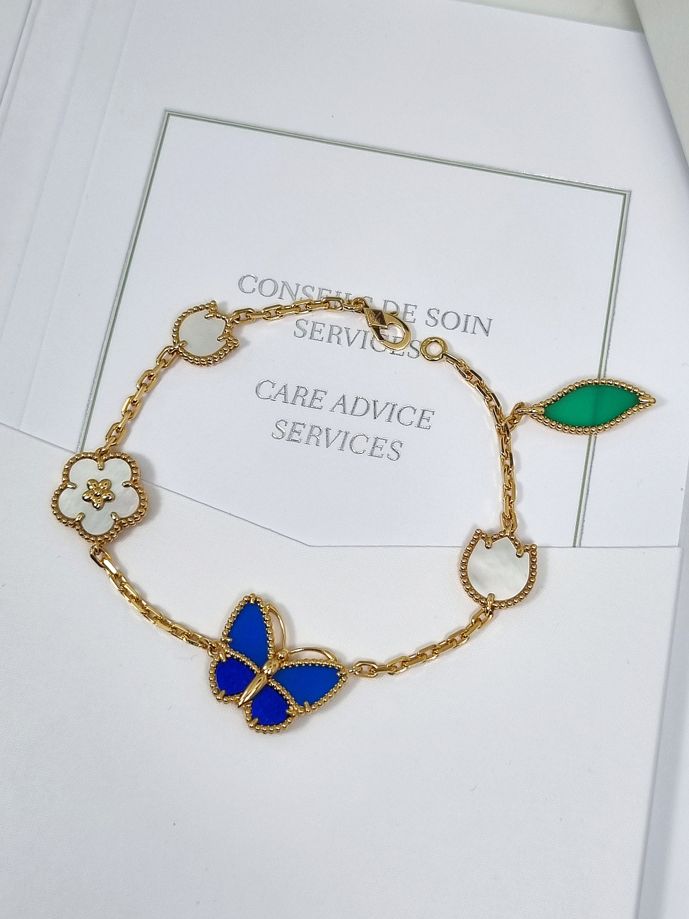 Украшение Van Cleef & Arpels  Lucky Spring Butterfly bracelet, 5 motifs  VCARPHZV00 
