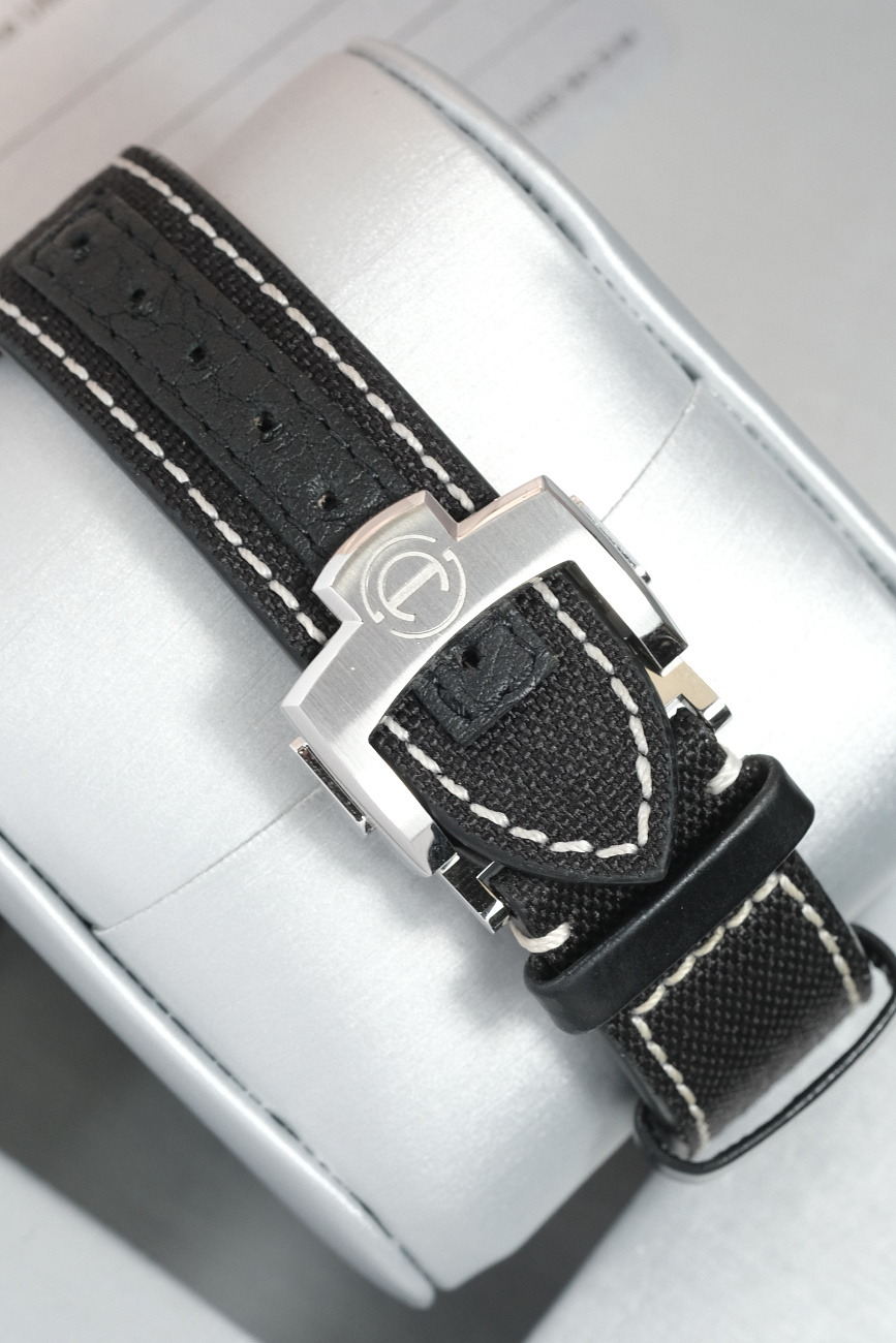 Часы ARMIN STROM  Gravity Equal Force Ultimate Sapphire By Kari Voutilainen  ST21-GEF.SA