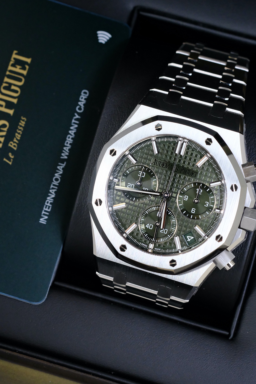 Часы Audemars Piguet  Royal Oak Chronograph Green Dial 41Mm 50Th Anniversary «50-Летний Юбилей»  26240ST.OO.1320ST.04