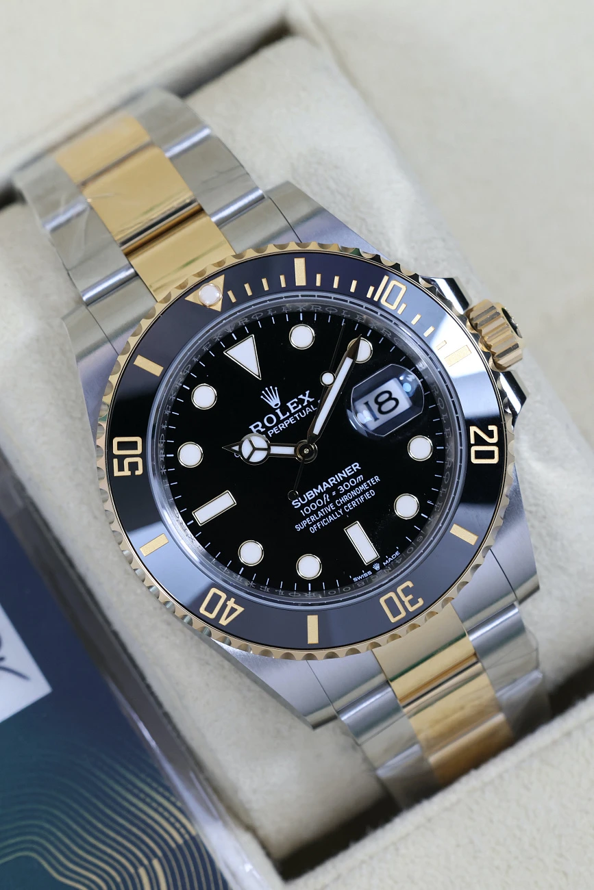 Часы Rolex  Submariner Steel &amp; Yellow Gold Black Dial  126613LN