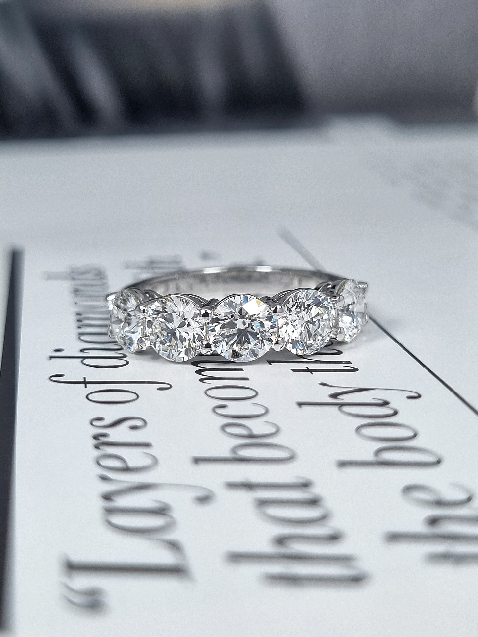 Украшение GIA  Кольцо с бриллиантами 2,75 ct. F/VVS2 (3 excellent)   