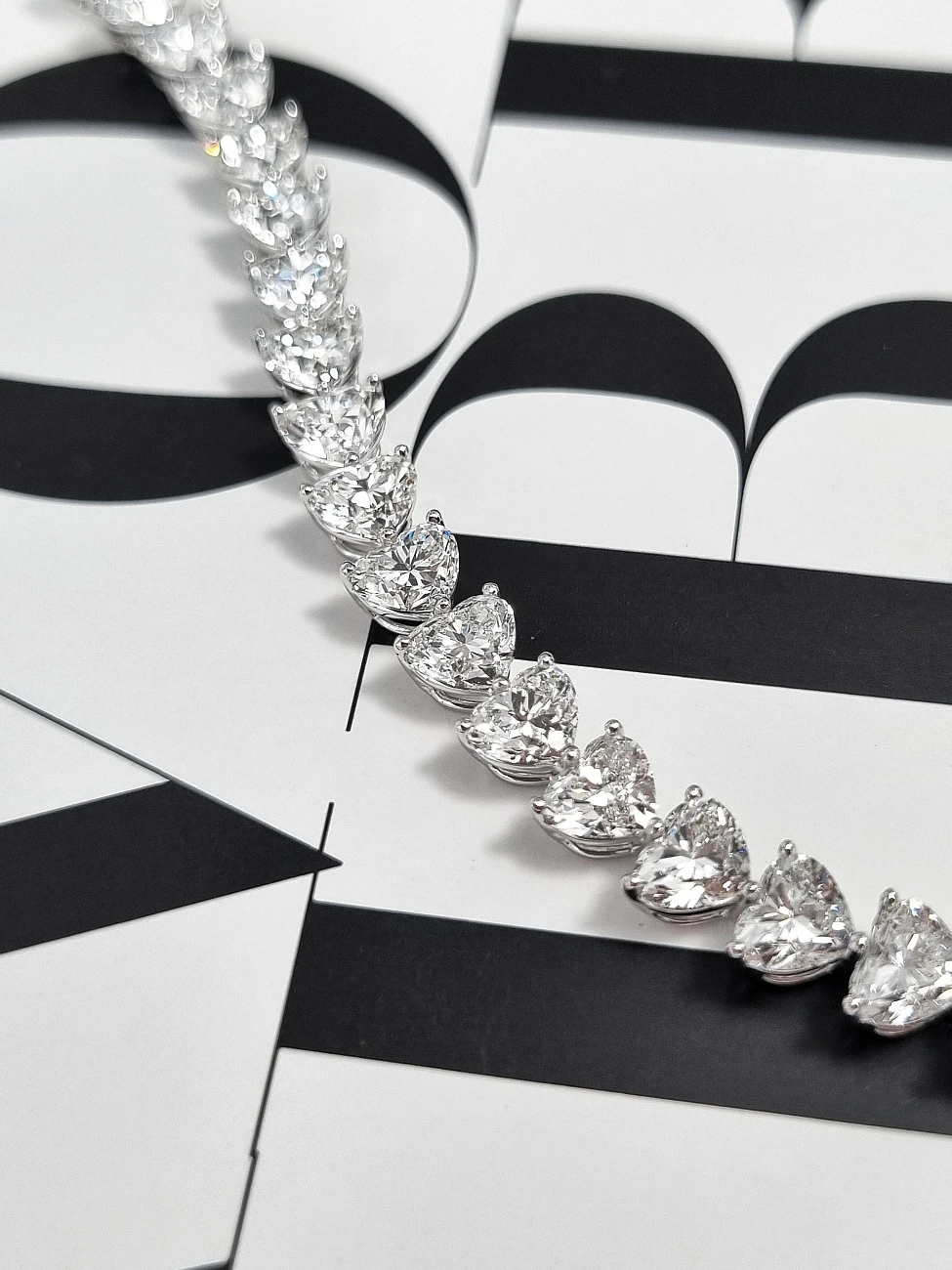 Украшение GIA  Браслет с бриллиантами 15,00 ct. F-G/VS (Heart Shape)   