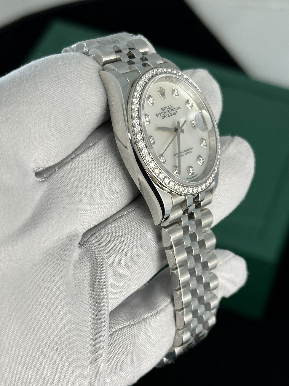 Часы Rolex  Datejust 126284Rbr White Mop Diamond Jubilee 36Mm Stainless Steel  126284RBR