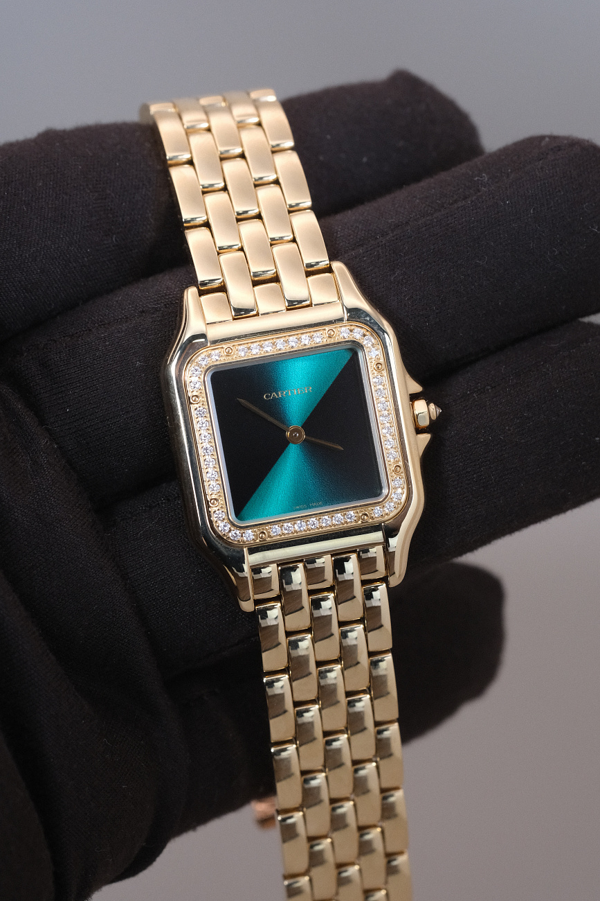 Часы Cartier  Panthere Medium Yellow Gold Diamonds  WJPN0037