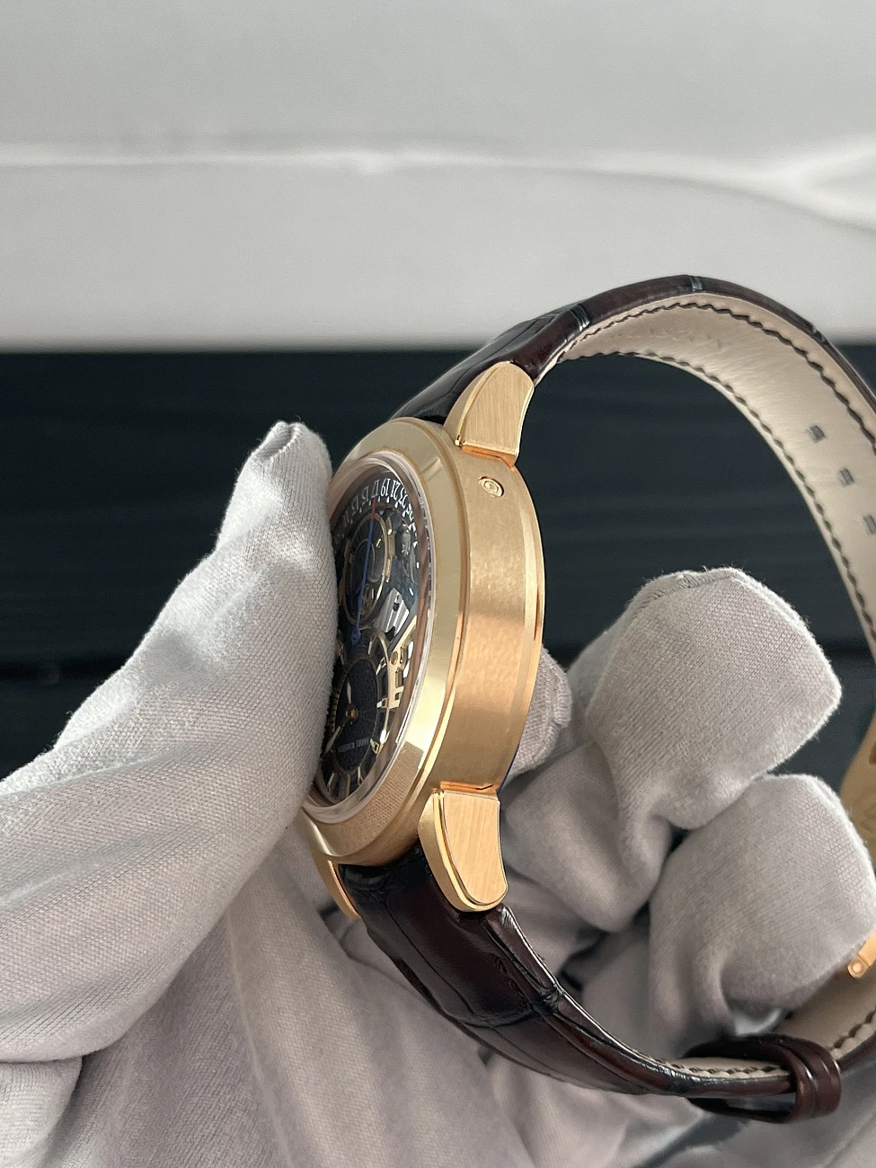 Часы Harry Winston  Ocean Moon Phase Automatic 42 Mm Rose Gold  OCEAMP42RR001 
