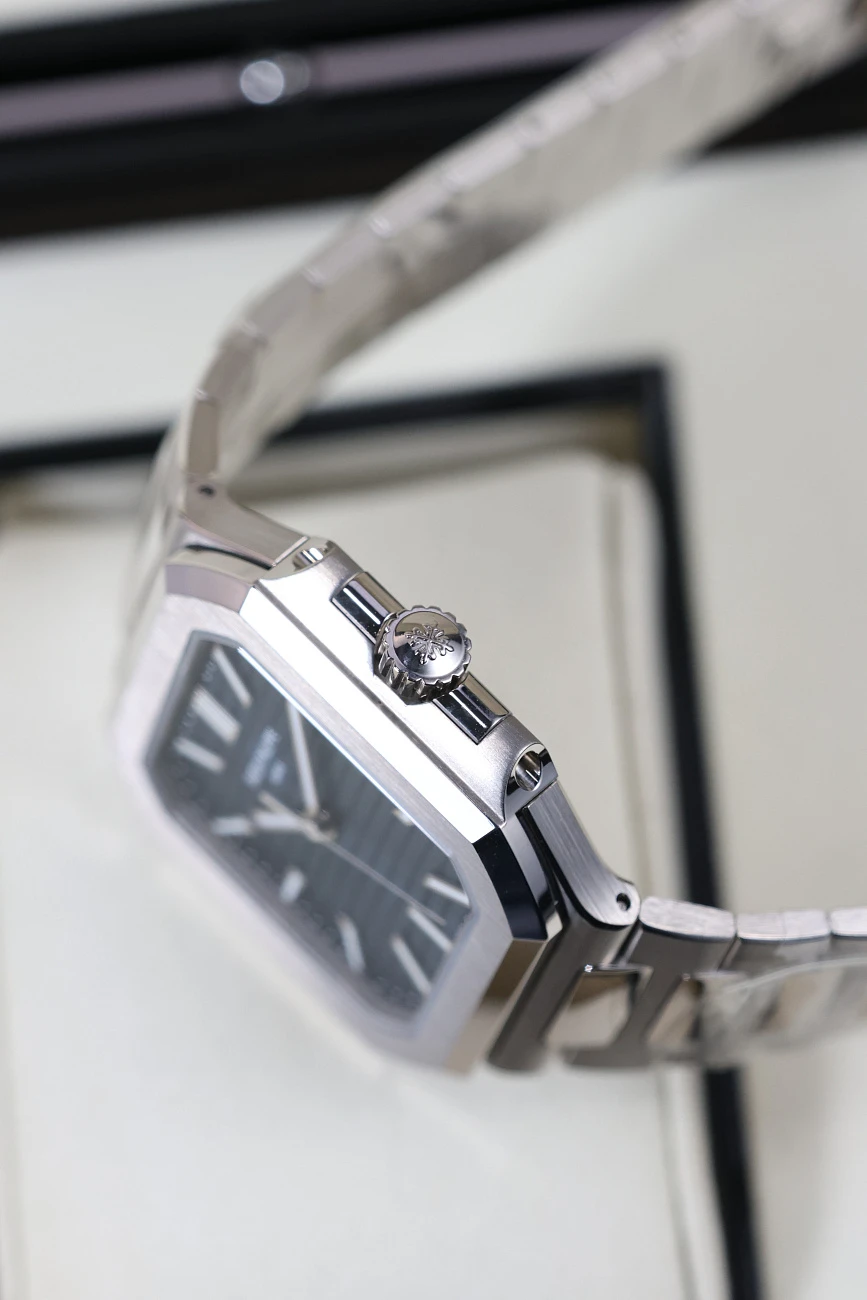 Часы Patek Philippe  Cubitus White Gold  7128/1G-001