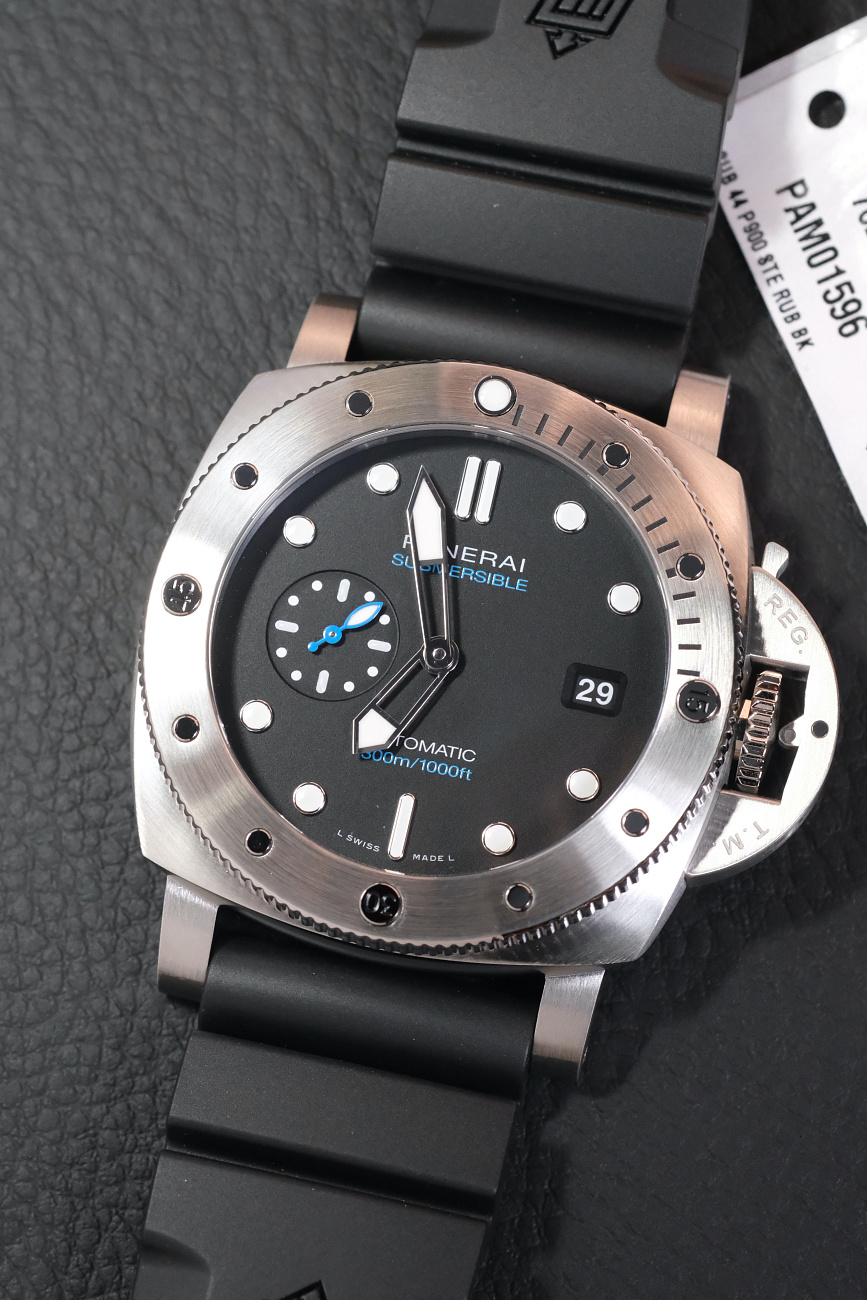 Часы Panerai  Submersible Quarantaquattro 44 Mm  PAM01596