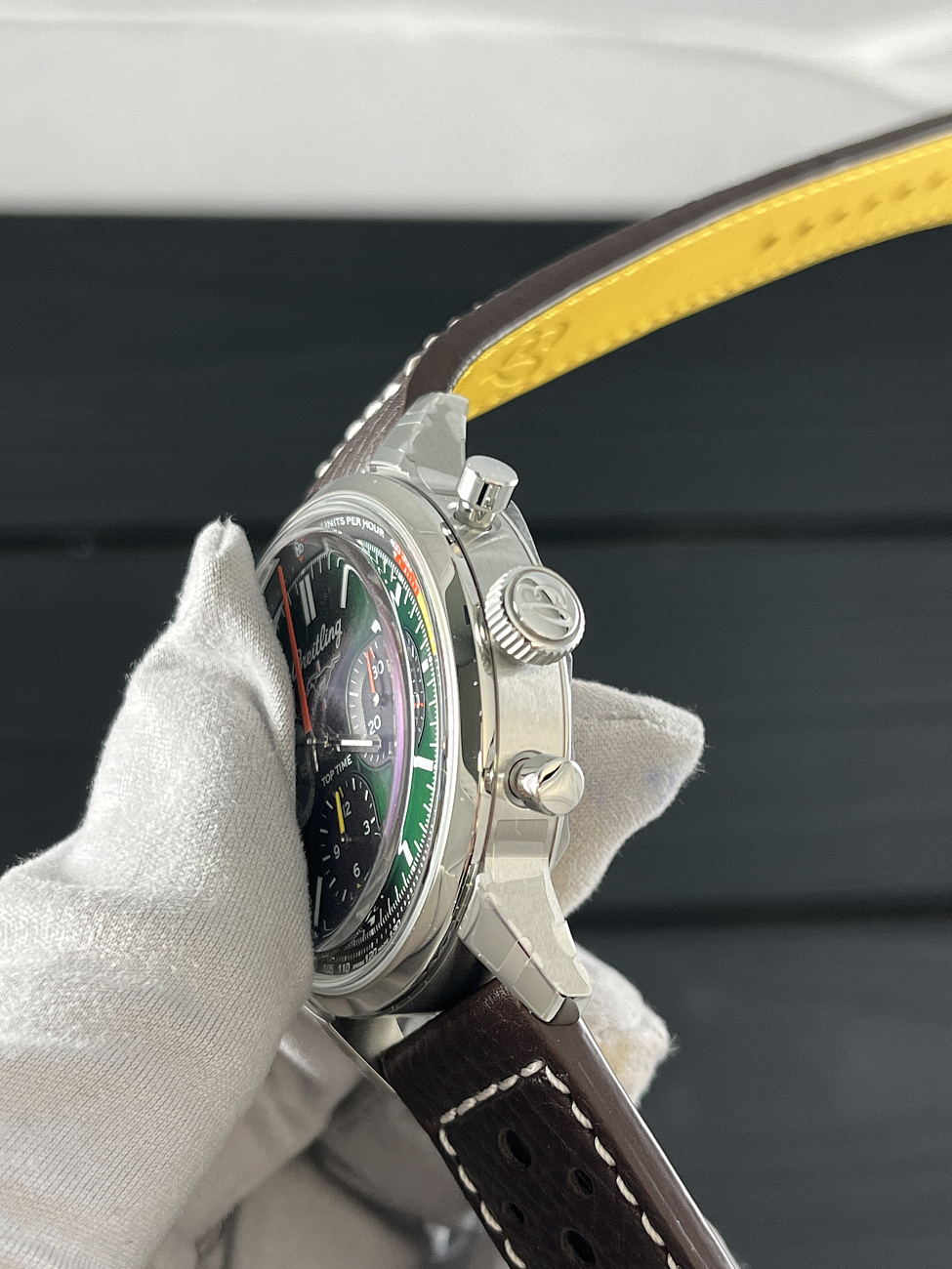 Часы Breitling  Top Time B01 Ford Mustang 41Mm  AB01762A1L1X1