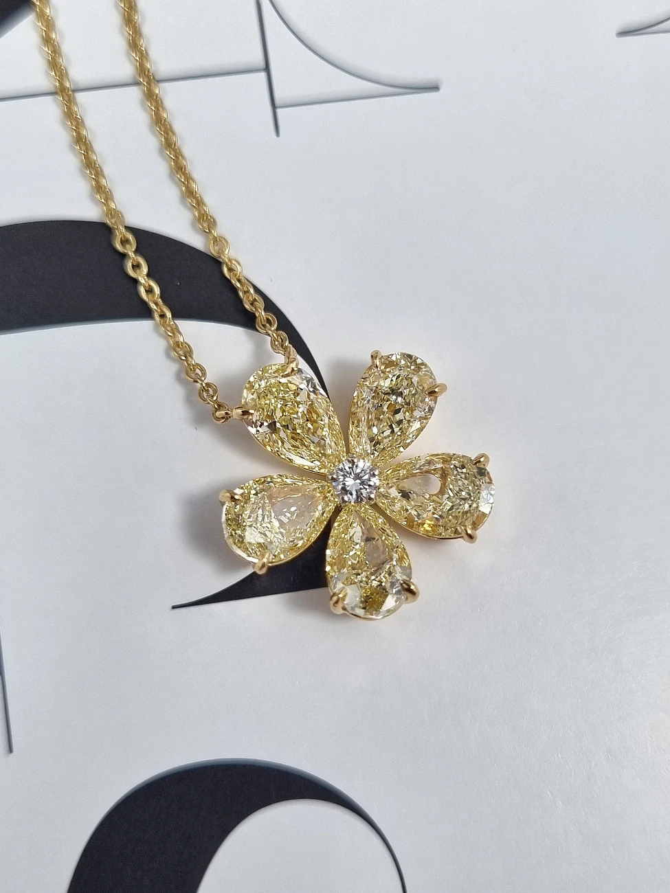 Украшение GIA  Подвеска с бриллиантами 5,32 ct.   