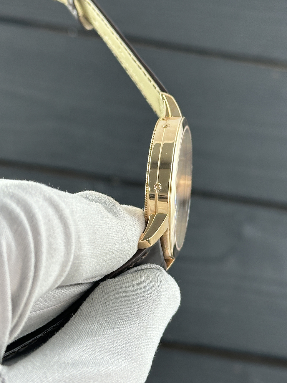 Часы Vacheron Constantin  Vacheron Constantin Traditionnelle Perpetual Calendar Openworked  43172/000R-9241