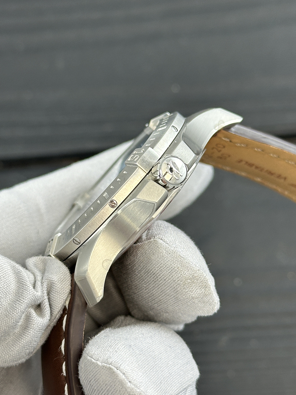 Часы Breitling  Breitling Colt Automatic Steel  A17388101C1X2