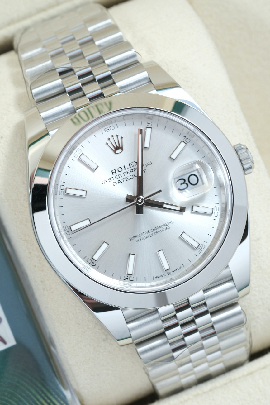 Часы Rolex  Oyster Perpetual Datejust 41 Mm Silver Dial  126300