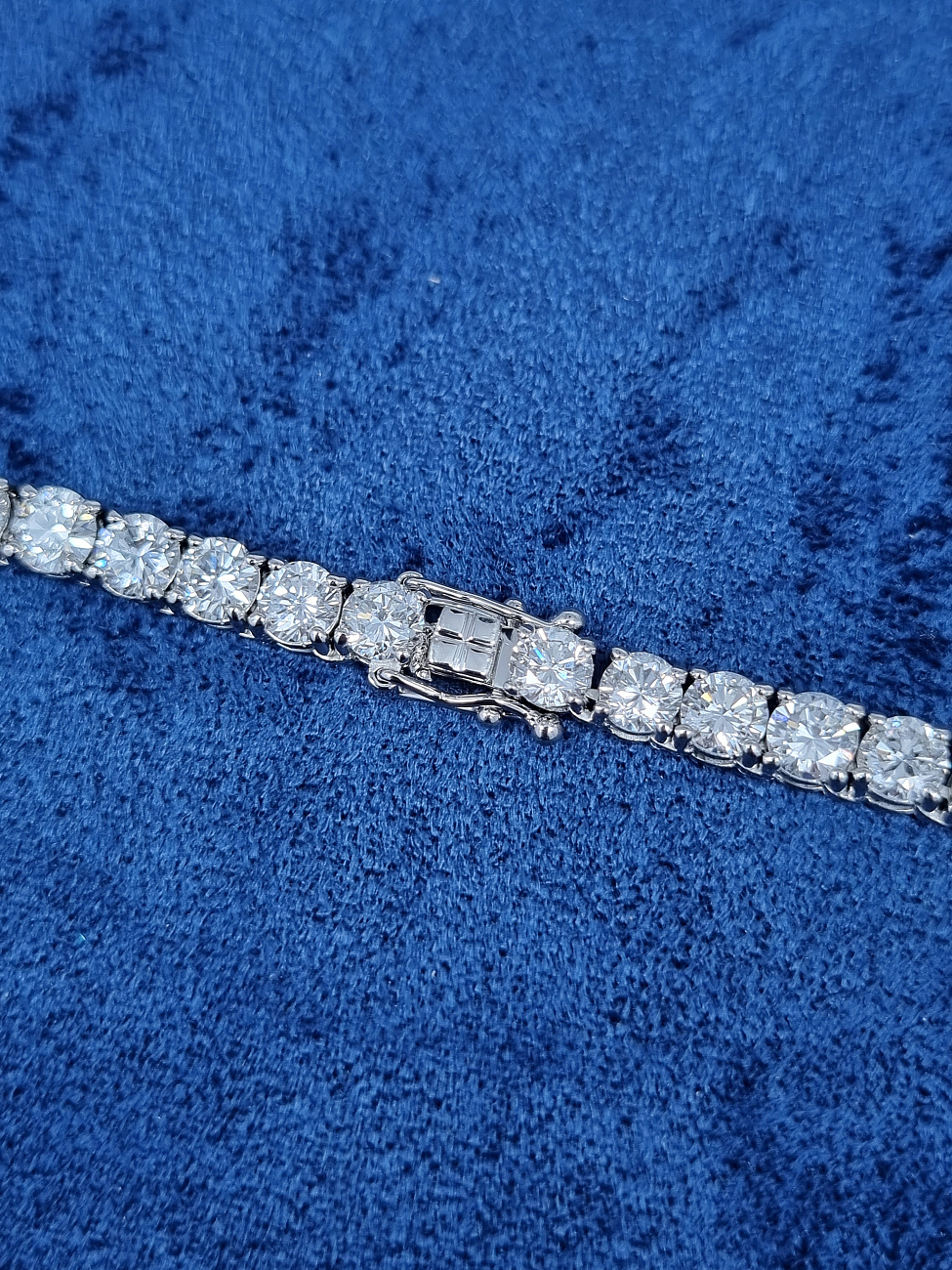 Украшение No Name  Колье с бриллиантами 35,66 ct.    