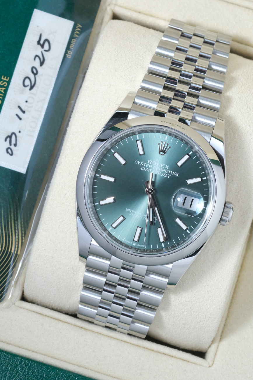 Часы Rolex  Datejust 36 Oyster Perpetual  126200