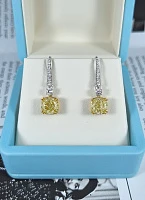 Украшение GIA  Серьги 3,06/3,35 ct. Fancy Light Yellow/Internally Flawless   