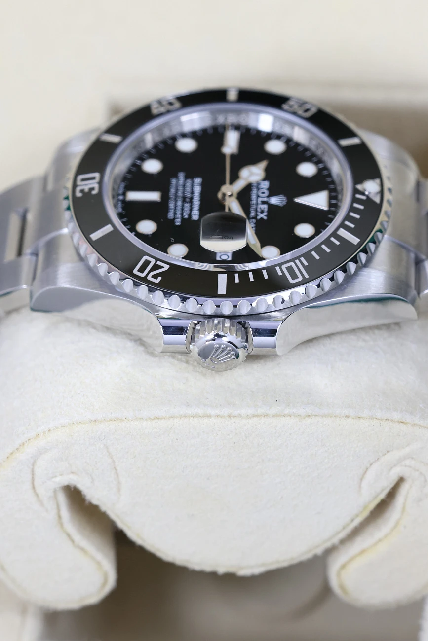 Часы Rolex  Oyster Perpetual Submariner Date  126610LN
