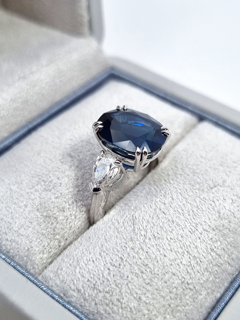 Украшение NO NAME  Кольцо С Сапфиром 7,93 Ct.   