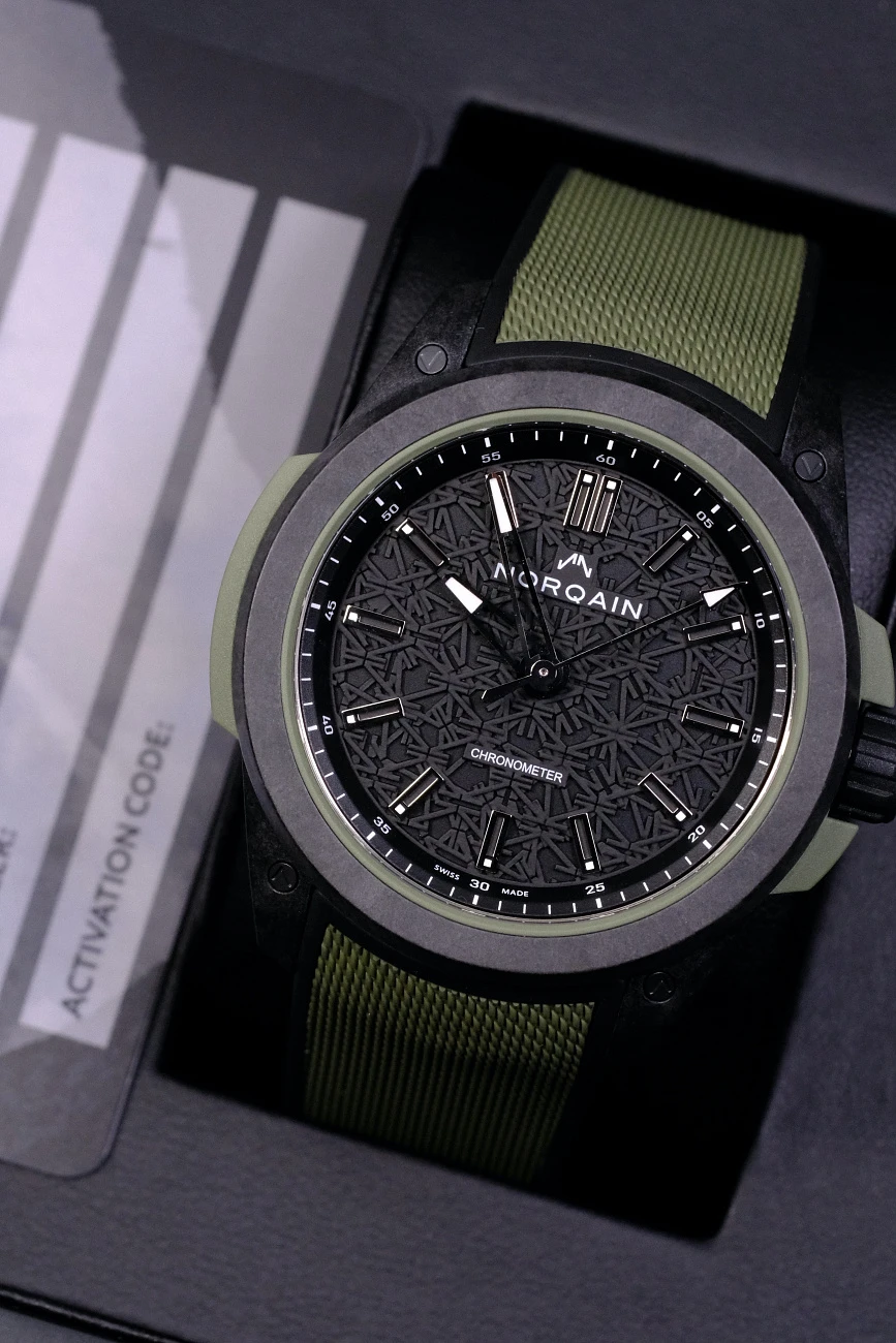 Часы Norqain  Wild One 42Mm Khaki  NNQ3000QBK1A/B002
