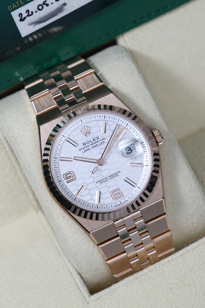 Часы Rolex  Land Dweller Rose Gold 40  127335