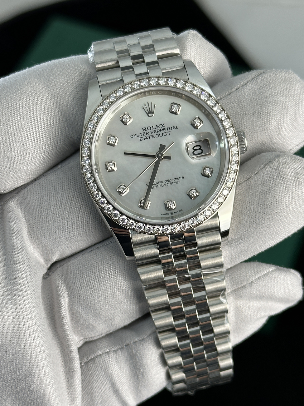 Часы Rolex  Datejust 126284Rbr White Mop Diamond Jubilee 36Mm Stainless Steel  126284RBR