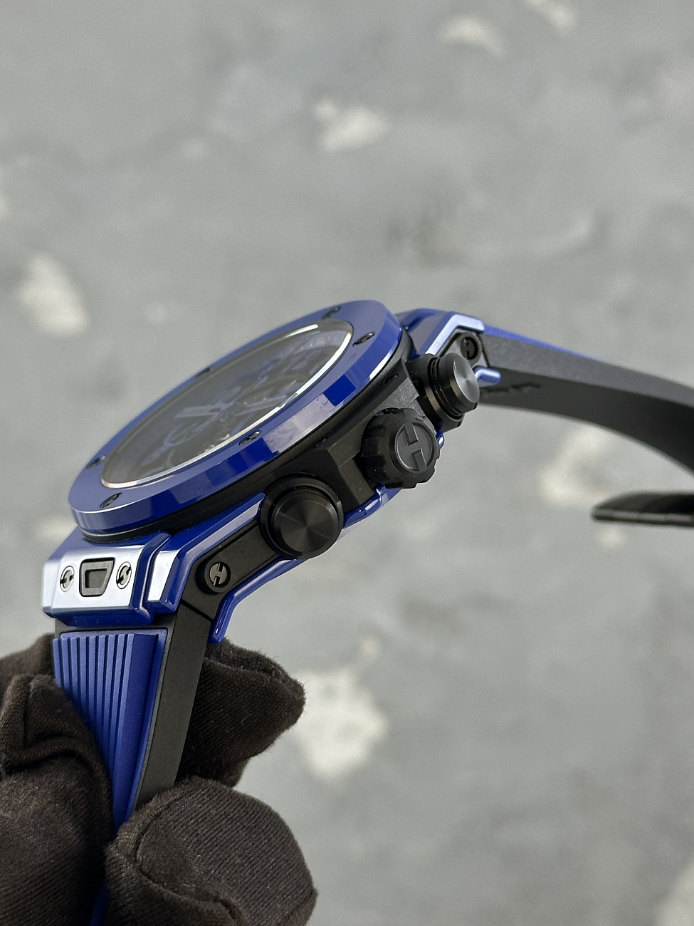 Часы Hublot  Big Bang Unico Blue Magic Limited Edition  411.ES.5119.RX