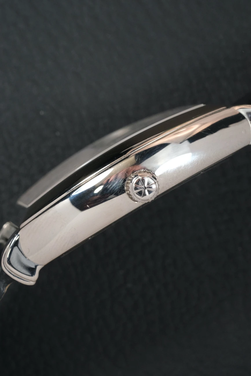 Часы Vacheron Constantin  Malte Tonneau Moon Phase Power-Reserve  83080