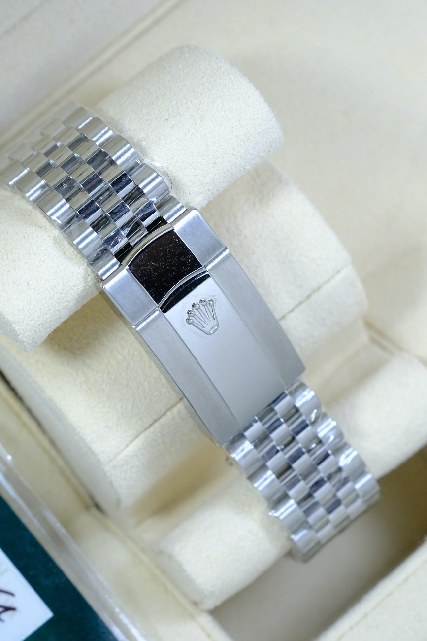 Часы Rolex  Datejust 41Mm Blue Fluted Motif  126334-0032