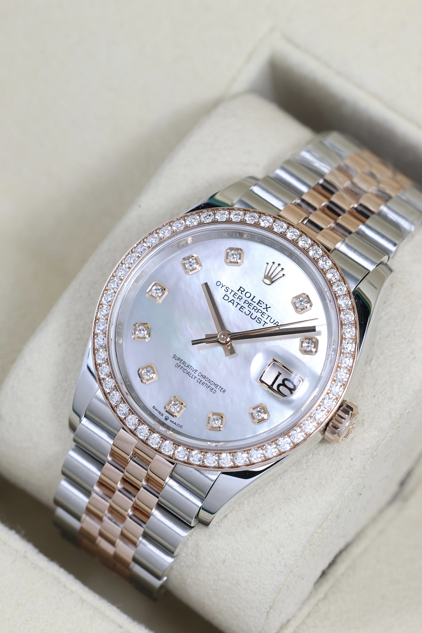 Часы Rolex  Oyster Perpetual Datejust 36 Mm MOP Dial Everose Rolesor  126281RBR