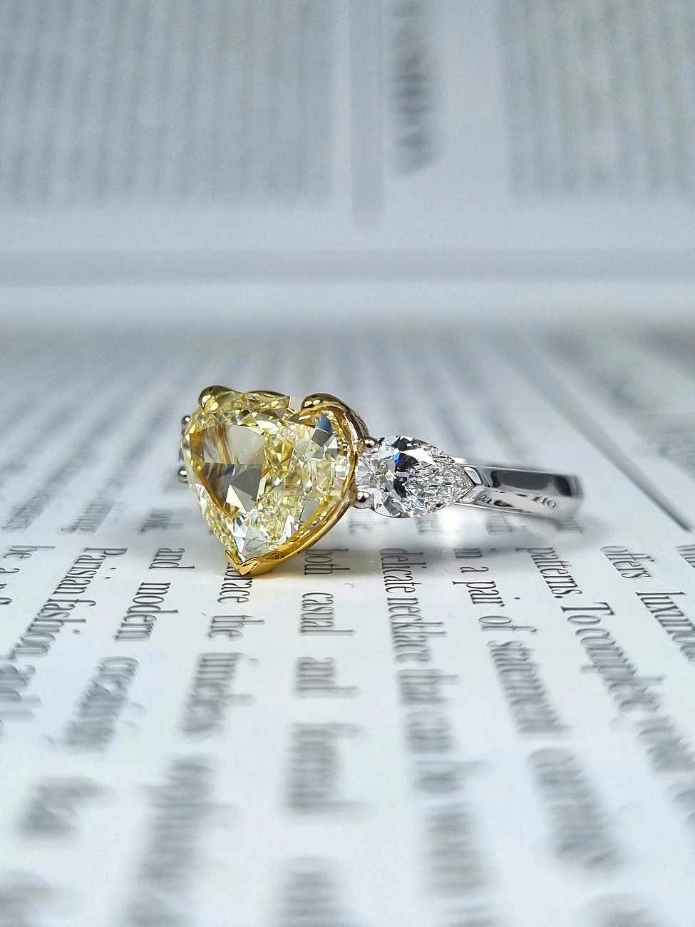 Украшение GIA  Кольцо с бриллиантом 5,01 ct. U To V Range/VS2   