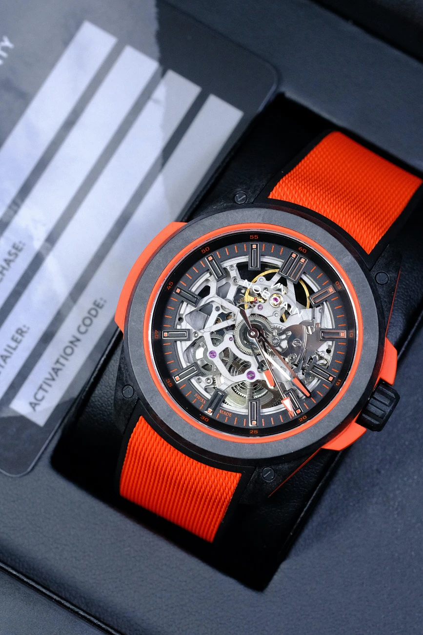 Часы Norqain  Wild One Skeleton 42Mm Coral  NNQ3000QBR2AS/B013