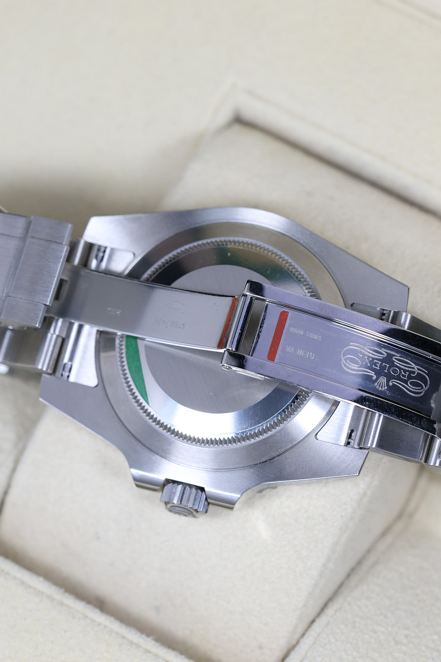 Часы Rolex  Submariner Green Hulk В Заводских Пленках 2018 год  116610LV