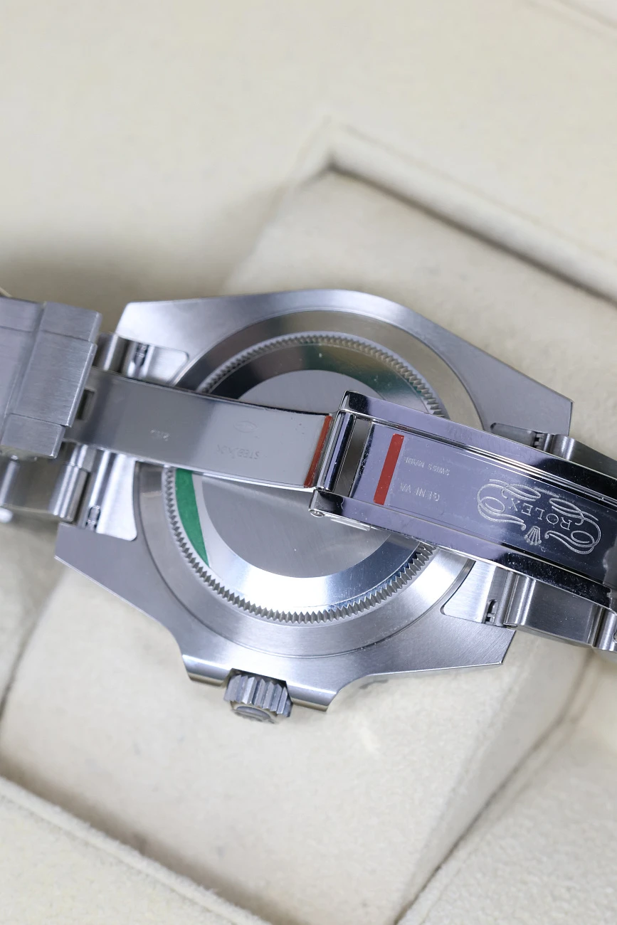 Часы Rolex  Submariner Green Hulk В Заводских Пленках 2018 год  116610LV