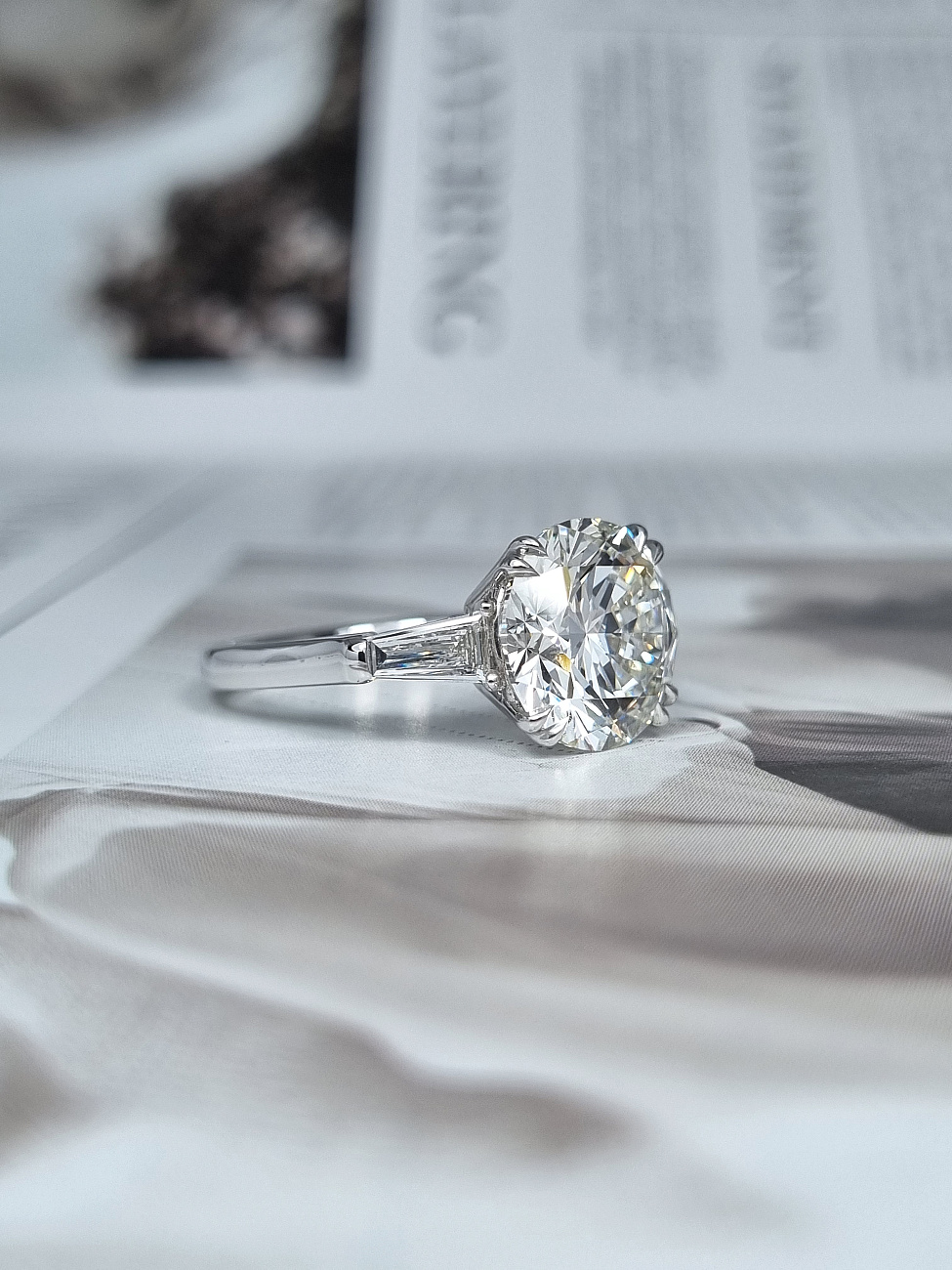 Украшение NO NAME  Кольцо С Бриллиантом 5,02 Ct. H/Vs1 (3 Excellent)   