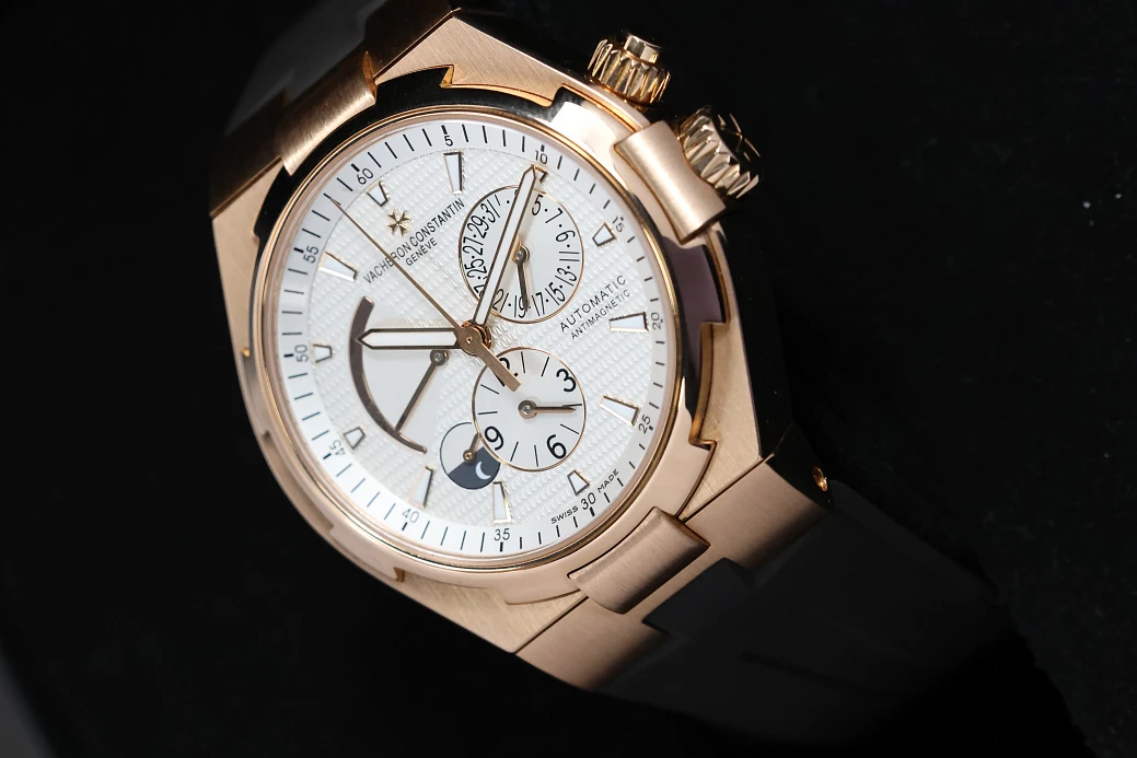 Часы Vacheron Constantin  Overseas Dual Time Rose Gold White Dial  47450/B01A-9227