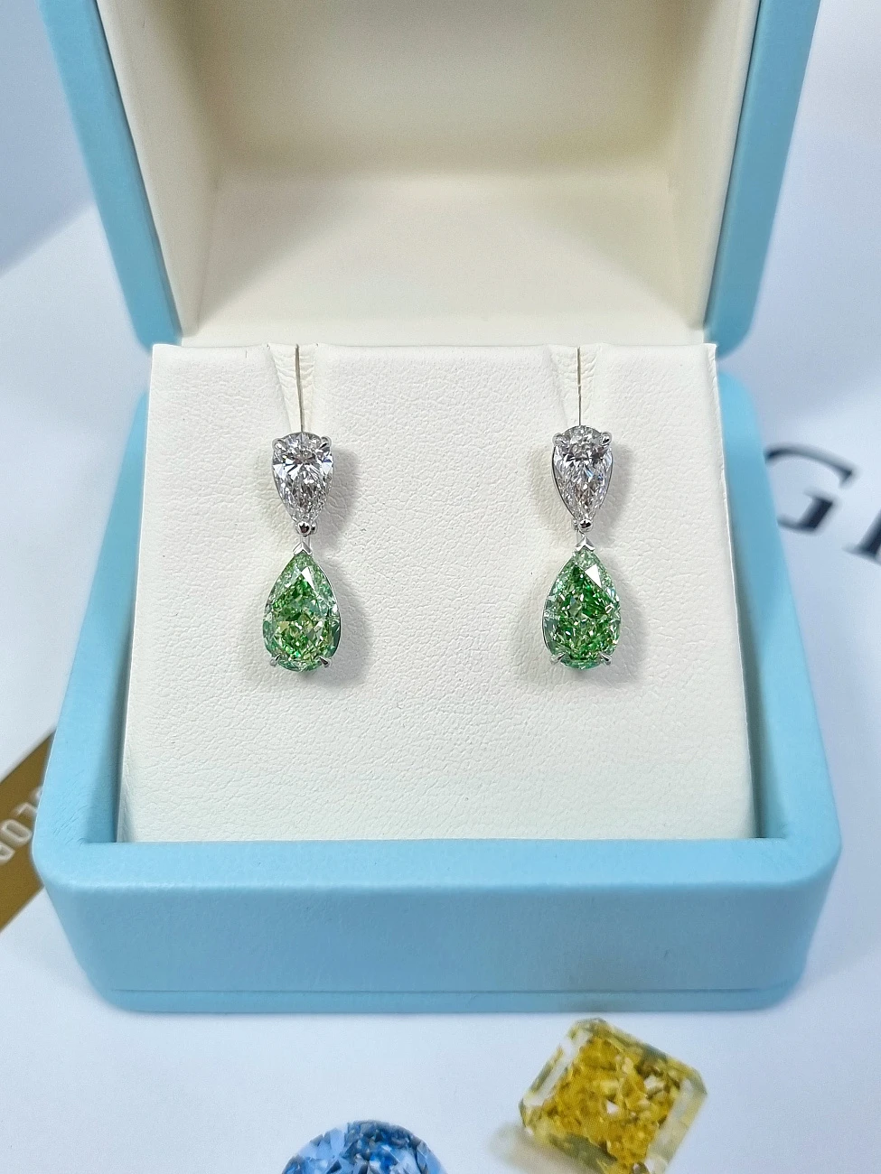 Украшение GIA  Серьги с бриллиантами 1,51/1,51 ct.   