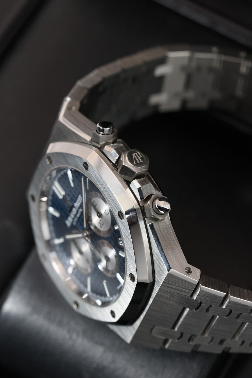 Часы Audemars Piguet  Royal Oak Chronograph 41 mm Blue Dial  26331ST.OO.1220ST.01