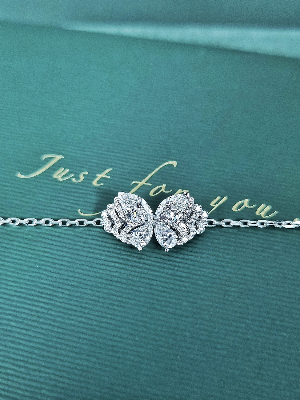 Украшение Graff  Butterfly Diamond Bracelet  RGB670 